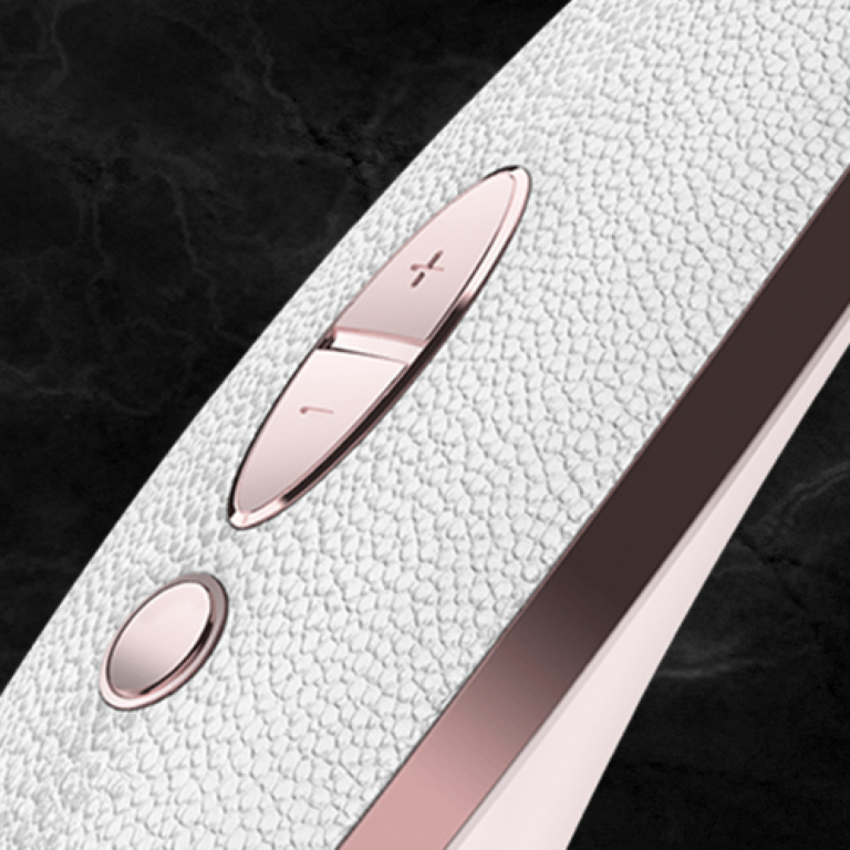 Satisfyer(德國) Luxury 幸福吸啜震動器 黑色/白色